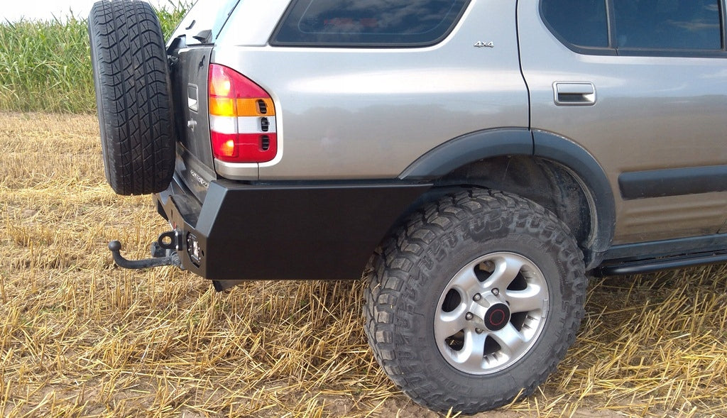 Stahl-Heckstoßstange Opel Frontera B 5 Türer