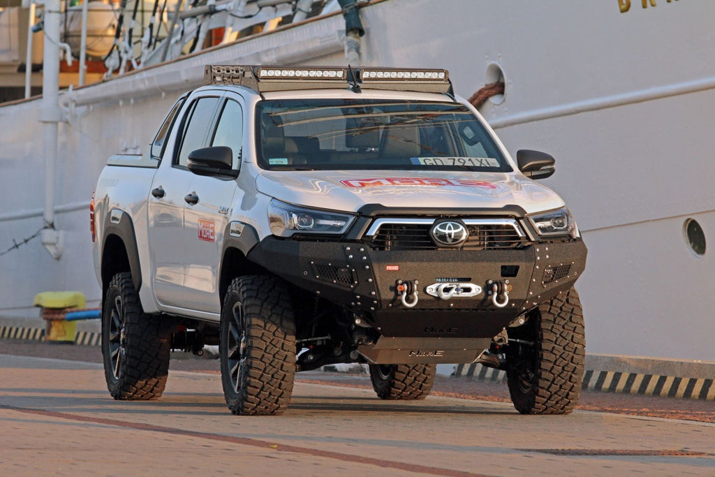 Seilwindenstoßstange Toyota Hilux 8 REVO 2020+