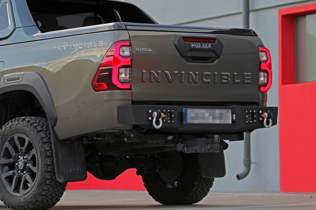 Stahl-Heckstoßstange Toyota Hilux 8 Revo