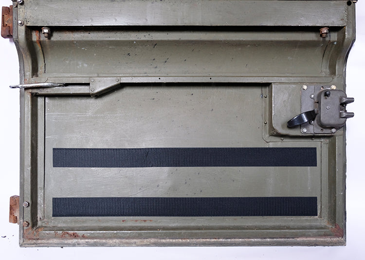 Front door storage compartment, suitable for Land Rover Defender 90-110 series