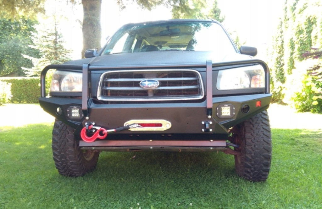 Seilwindenstoßstange mit Bullbar und Lampenschutzrohren Subaru Forester 2 SG