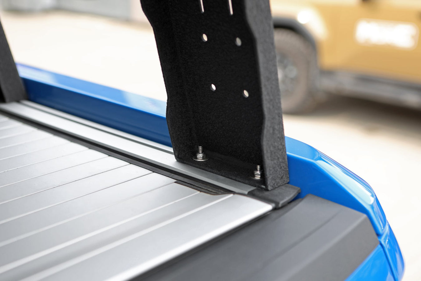 Bed Rack Mark II niedrig kurz für Pickups – Rollo & Rollbar