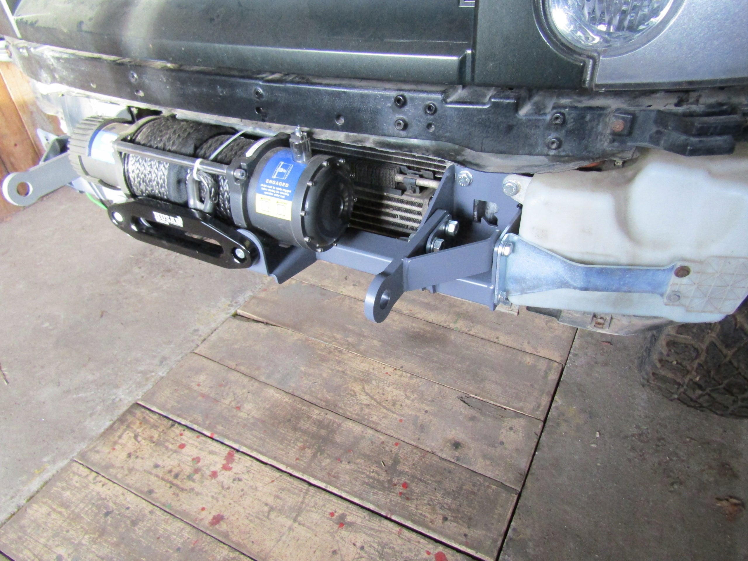 Placa de montaje para cabrestante Land Rover Discovery 3 y 4