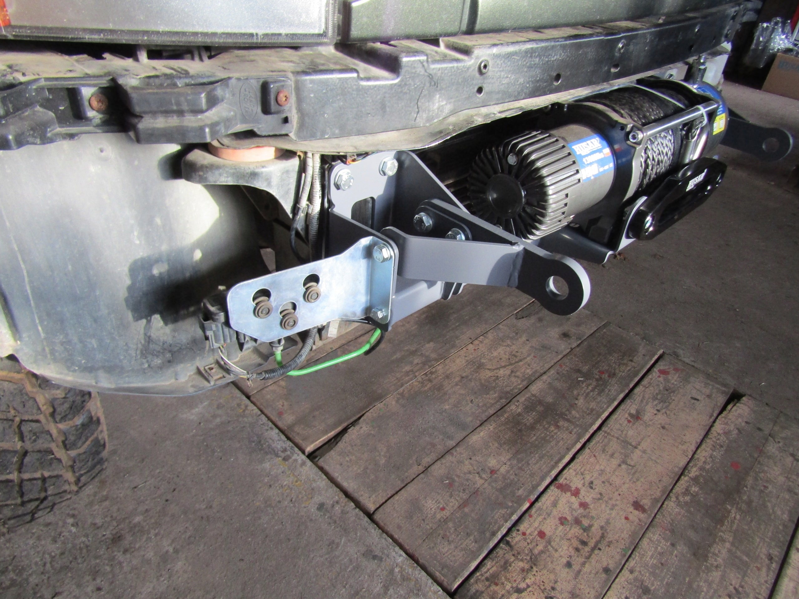 Placa de montaje para cabrestante Land Rover Discovery 3 y 4