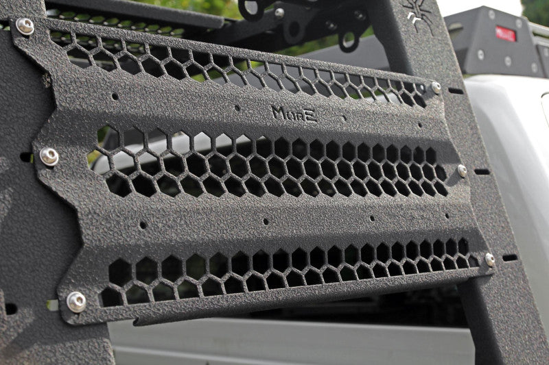 MorE 4x4 Bed Rack Mark II mittel für offene Pickup-Ladefläche mit Panels – Ansicht 2
